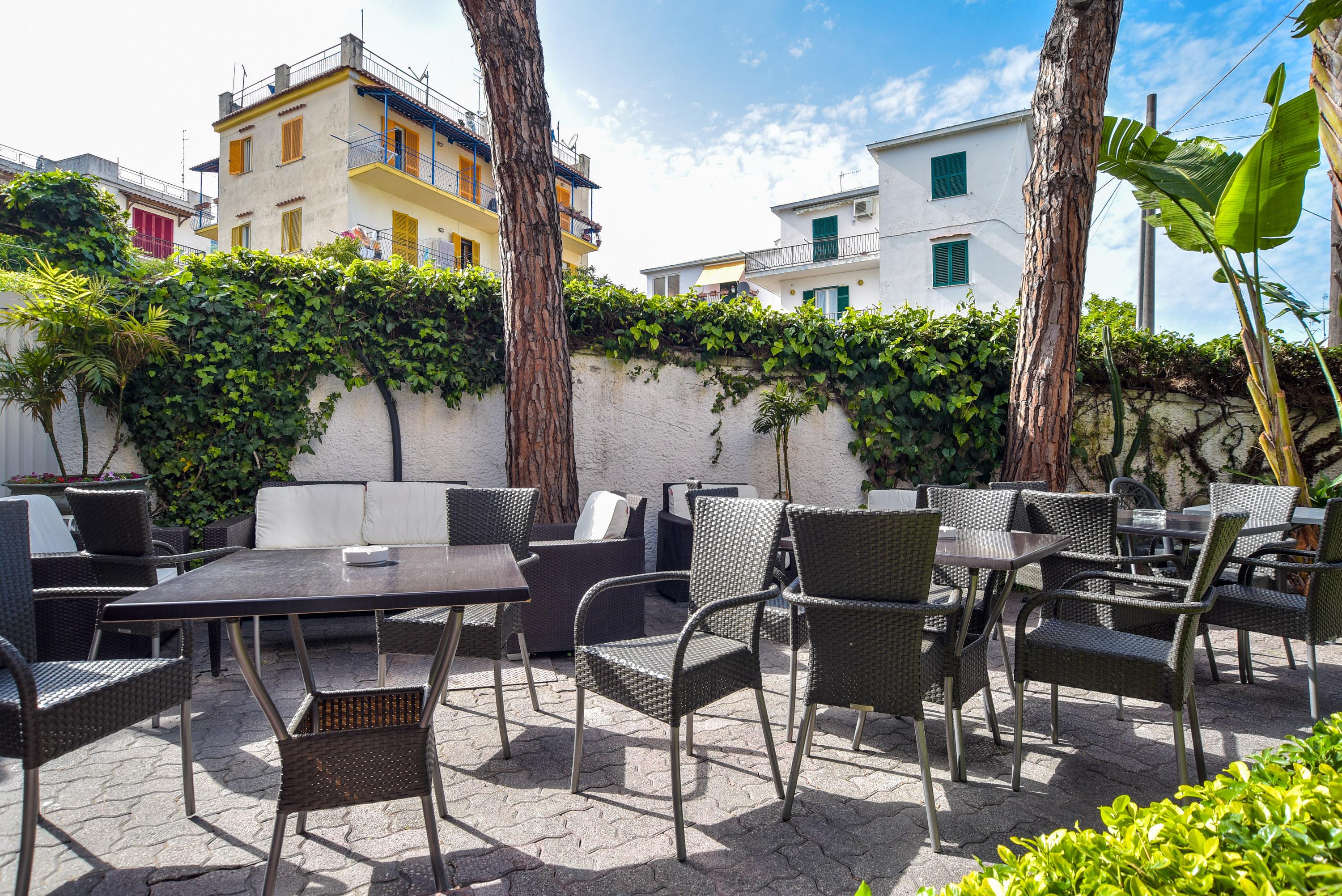 Charme Hotel La Villa Tina イスキア島 エクステリア 写真