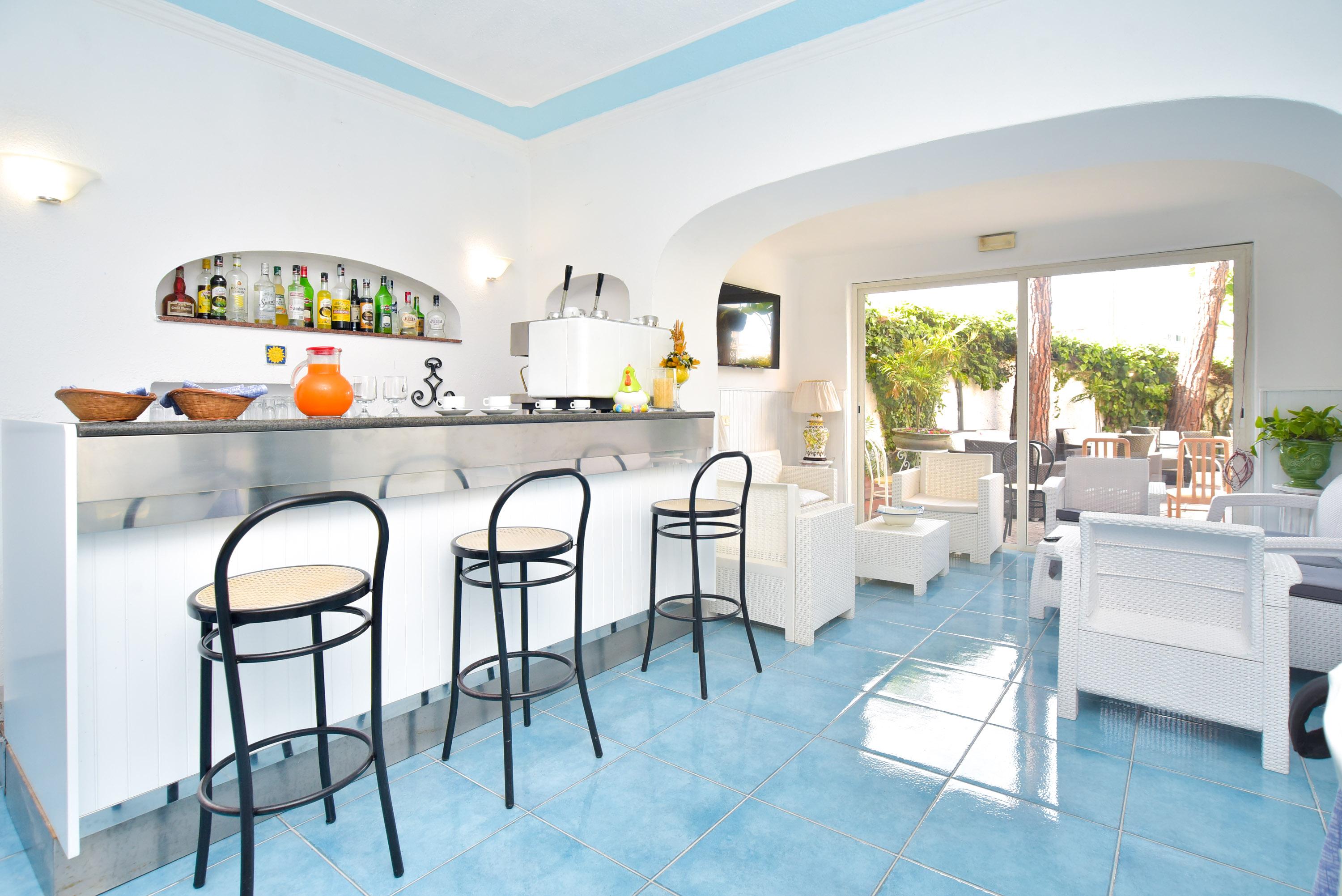 Charme Hotel La Villa Tina イスキア島 エクステリア 写真
