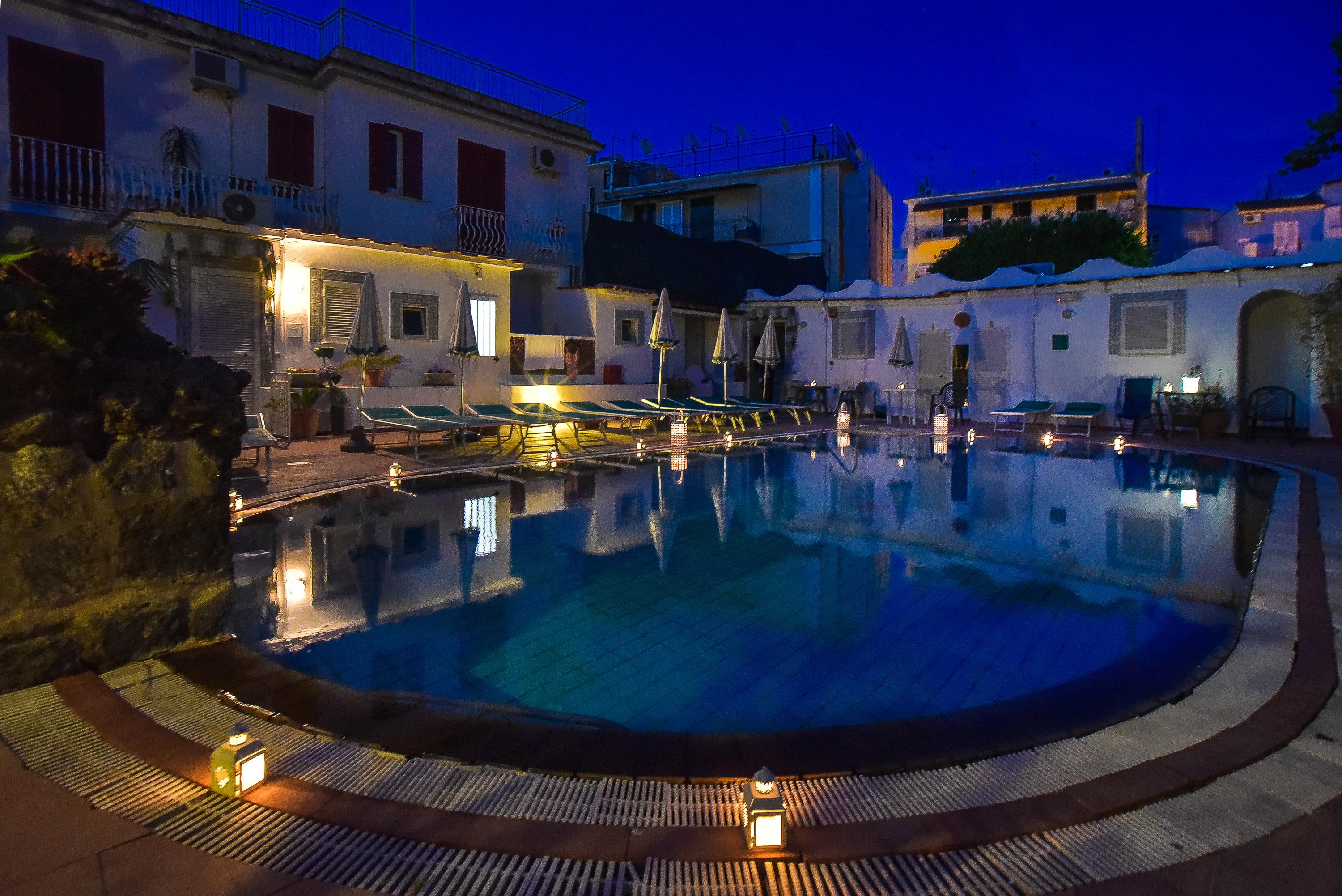 Charme Hotel La Villa Tina イスキア島 エクステリア 写真