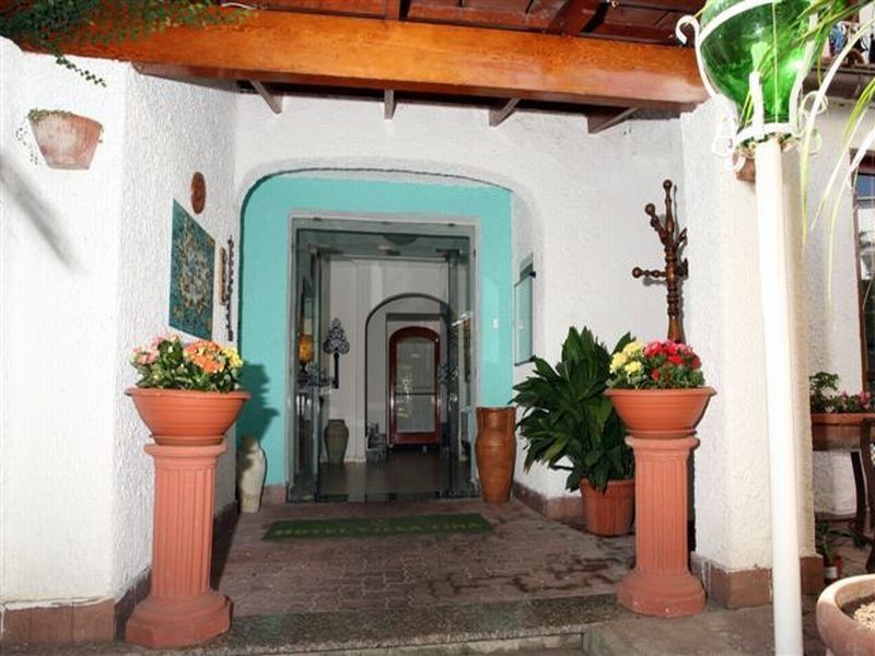 Charme Hotel La Villa Tina イスキア島 エクステリア 写真
