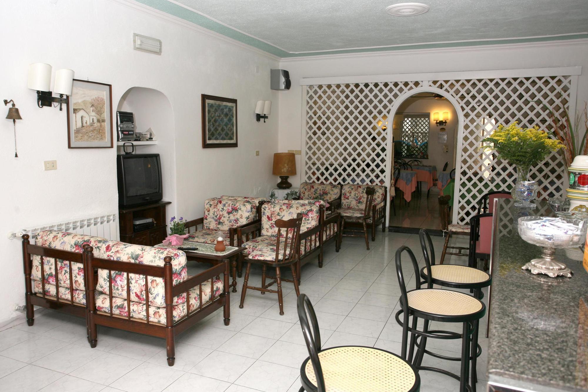 Charme Hotel La Villa Tina イスキア島 エクステリア 写真
