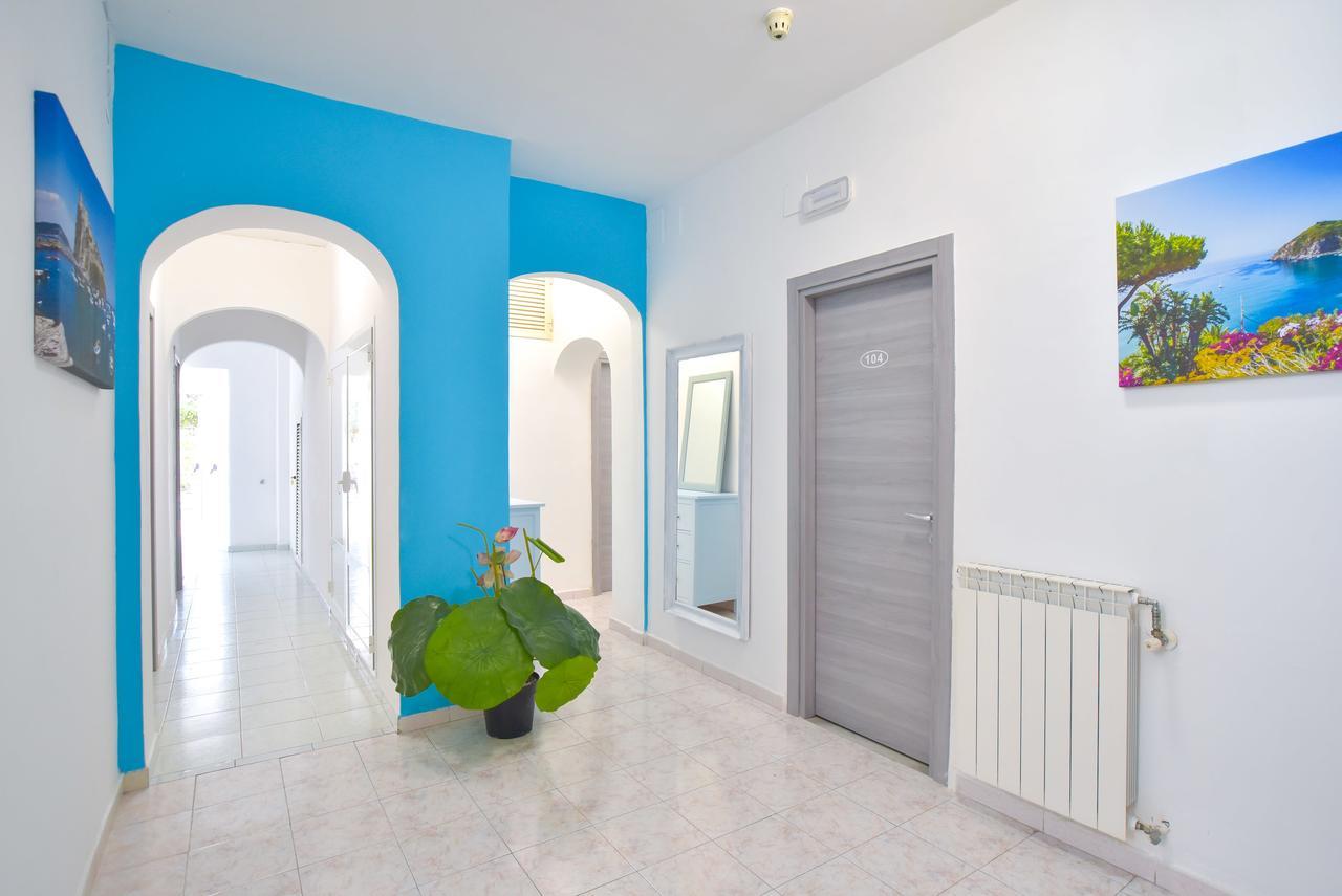 Charme Hotel La Villa Tina イスキア島 エクステリア 写真