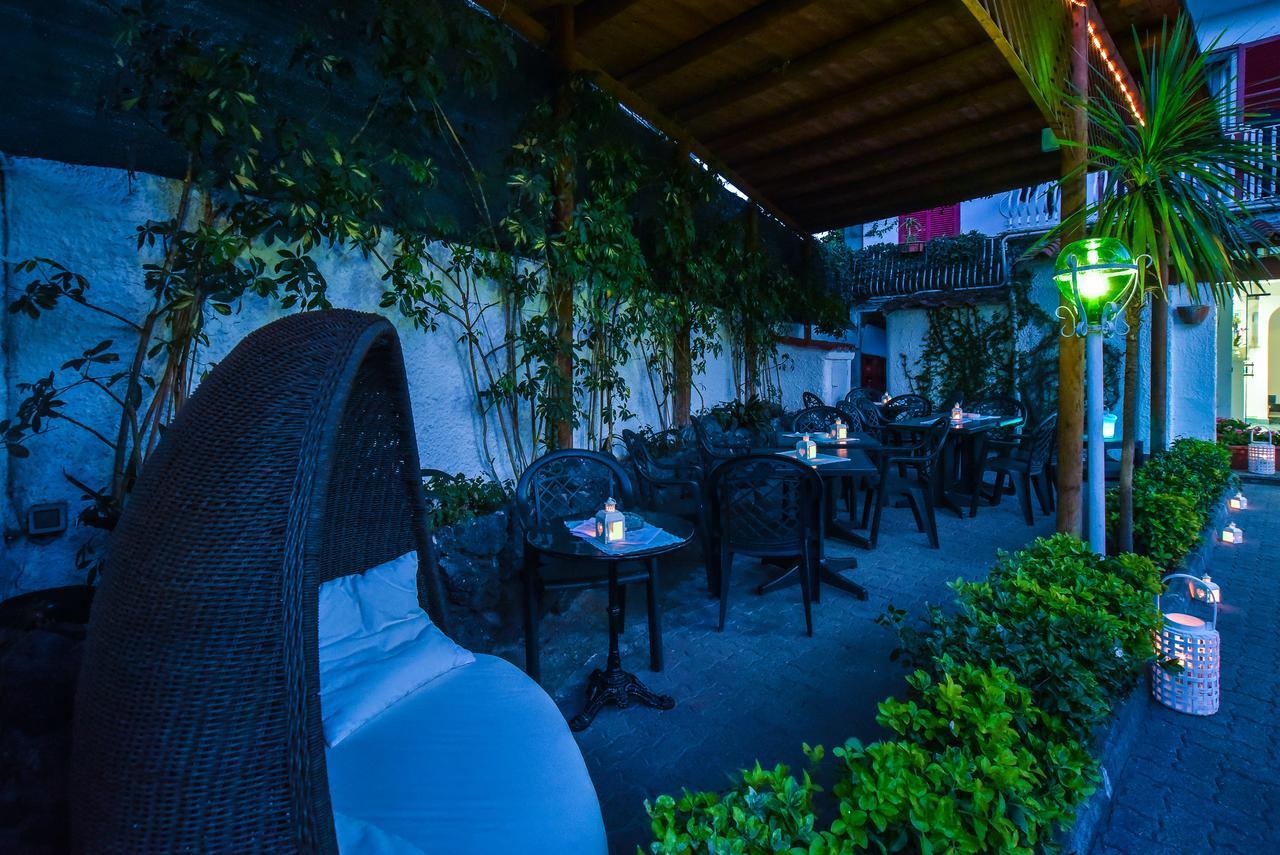 Charme Hotel La Villa Tina イスキア島 エクステリア 写真